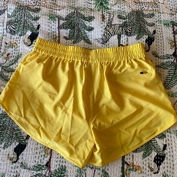 P.E Nation, Like NEW, set of 4 shorts. The Full Time Short. - Picture 11 of 15
